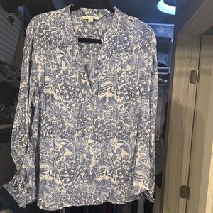 Zac & Rachel Blue and White Floral Top